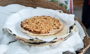 Il pane e sa cozzula de casu pronte per s'imbiatu