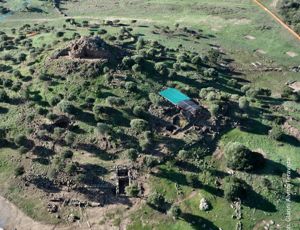 Il complesso del Nuraghe Sirai con la fortezza sardo-fenicia.