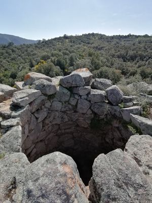 Scerì - Vista dall'alto del nuraghe