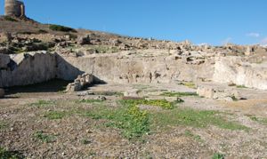 Il tempio cosiddetto “a pianta di tipo semitico”visto da est