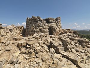 Villanova Tulo, nuraghe Adoni, mastio