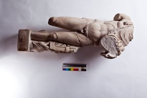 statua maschile