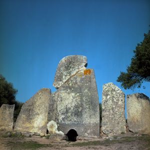 Arzachena, Area archeologica Li Lolghi