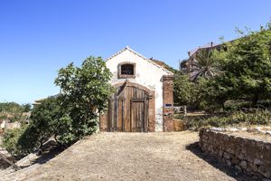 Garage della casa del direttore