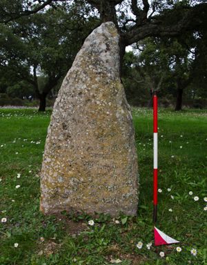 menhir aniconico