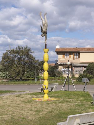 Tortolì, Su logu de s'iscultura, Wetterfanhe di Ascanio Renda