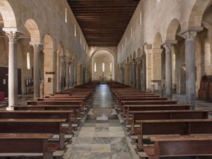 Porto Torres, basilica di San Gavino, interno