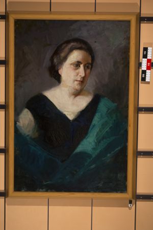 Ritratto di Signora con scialle verde