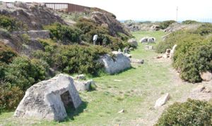 Tombe di età imperiale nel fossato di Murru Mannu