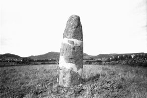 menhir aniconico