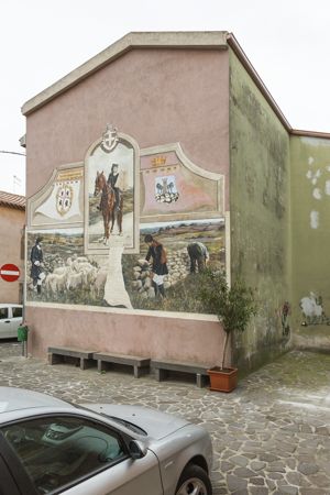 paesaggio campestre, figure umane e animali, gonfalone della Regione Autonoma della Sardegna, gonfalone del Comune di Macomer
