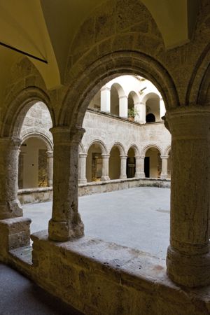 Alghero, chiostro di San Francesco