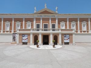 Cagliari, Galleria Comunale d'Arte, facciata neoclassica