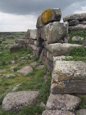 Siddi, tomba di giganti Sa Domu'e s'Orku, esedra