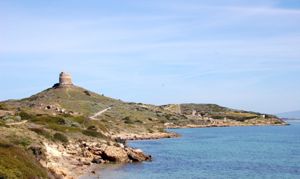 Il colle di S. Giovanni con l’abitato di Tharros visti da Capo S. Marco