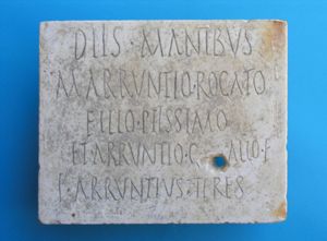 Epigrafe funeraria di Marcus Arruntius Rogatus e di Arruntius Gallus