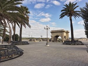 Cagliari, Bastione Saint Remy, piazza Umberto I