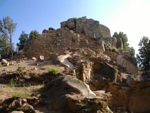 Seleni - Bastione nuraghe di Gennaccili