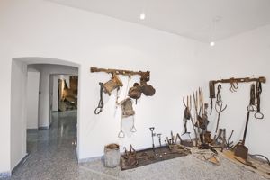 Burgos, Museo dei castelli di Sardegna, strumenti di lavoro della vita contadina