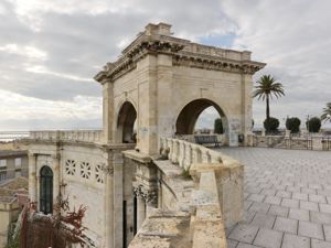 Cagliari, Bastione Saint Remy, piazza Umberto I