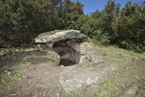 Benetutti, dolmen di Monte Maone