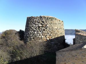 2. Armungia. Il nuraghe al centro del paese.