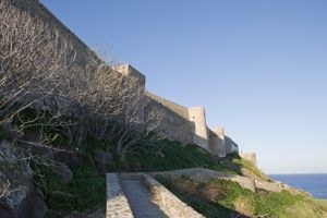 Castelsardo, mura e percorso di sentinella