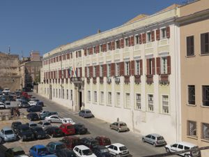 Cagliari, Palazzo regio, facciata su piazza Palazzo