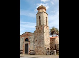 Facciata e campanile della chiesa di S. Pietro