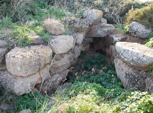 Corridoio d’accesso ad una camera del nuraghe Zianeddu B