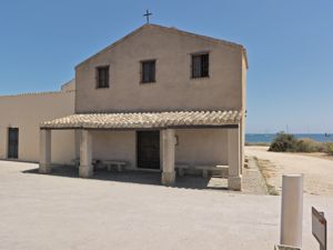 Pula, chiesa di Sant'Efisio, facciata