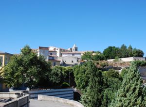 Isili e chiesa di San Saturnino