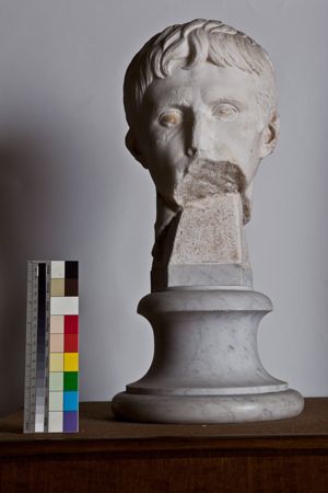statua maschile/ testa