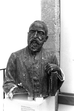 busto ritratto di figura maschile