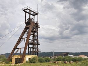 Carbonia, Miniera Serbariu, castello del pozzo di estrazione